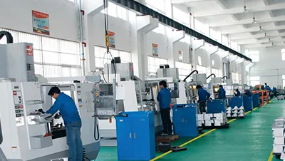 ورشة تشكيل المعادن والصب بالقوالب