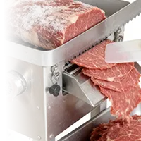 معدات معالجة وتجهيز الأطعمة