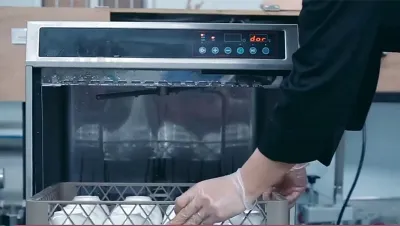 غسالة الصحون والأطباق وتعقيمها