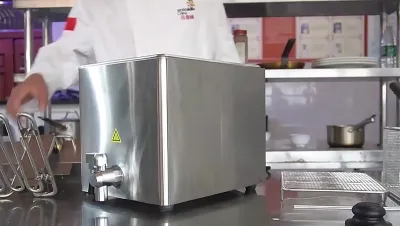 قلاية البطاطس والوجبات السريعة الكهربائية