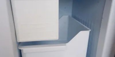 صانعة ثلج توضع فوق طاولة، صانعة ثلج كاونتر