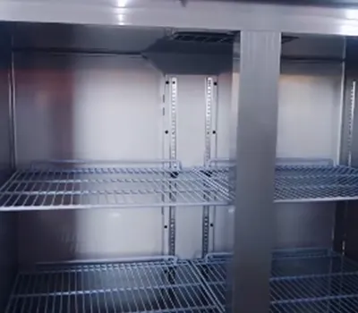 ثلاجة عرض مشروبات - ذات بابين زجاج (للسوبرات والبوفيهات والمقاهي والمطاعم)