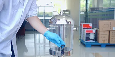 موزع مشروبات للبوفيات (ديسبنسر عصير، حليب، قهوة، إلخ)